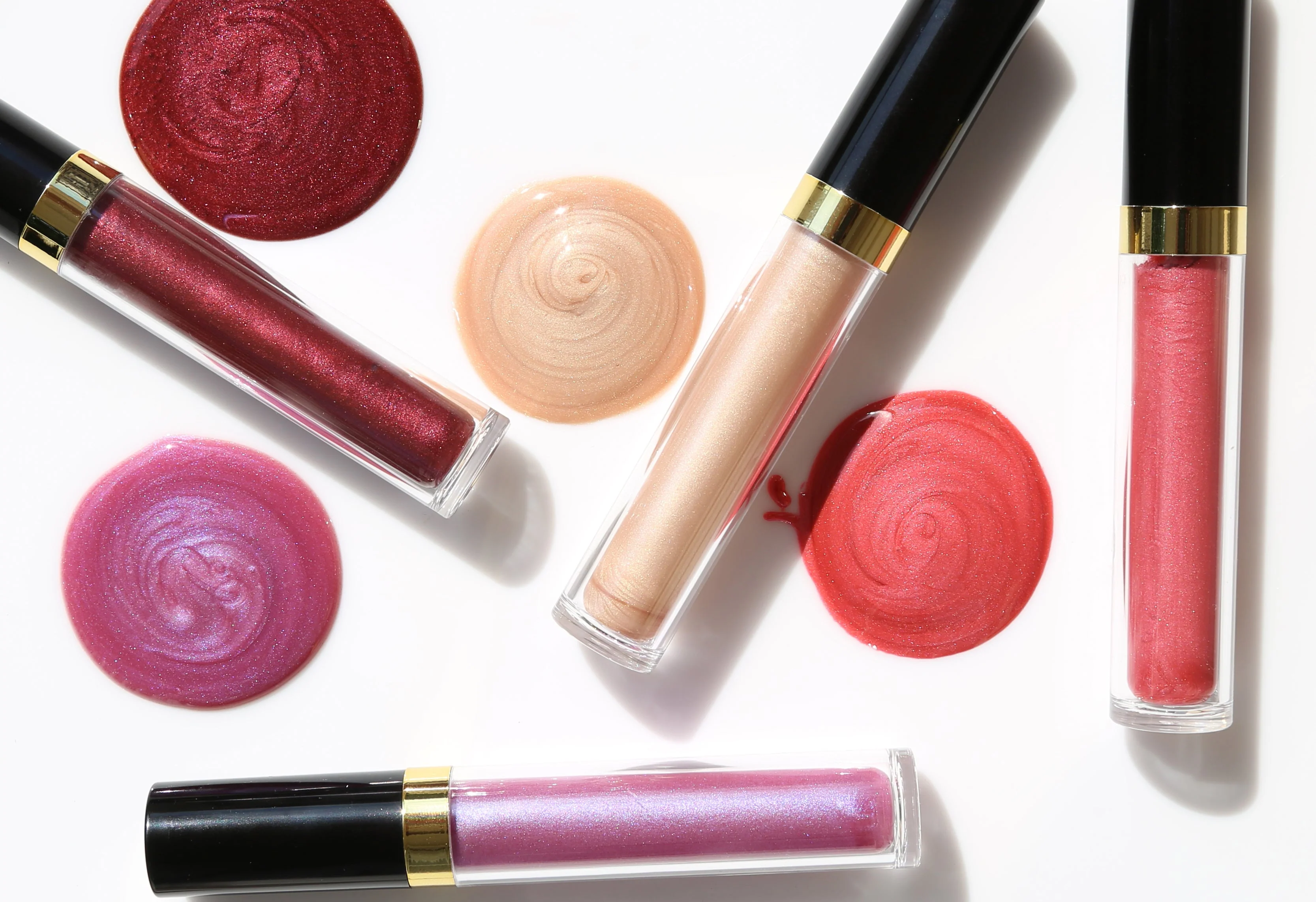 Buy 4 Perfect Skin Conditioning Lip Glosses with Gold Signature Cosmetic Bag - Image 7